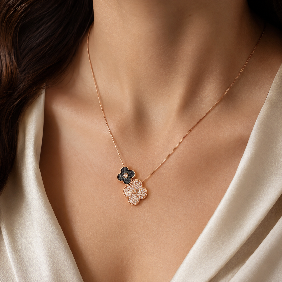Colar Folheado a Ouro 18K e Prata Veneziana com Pingente Cravejado