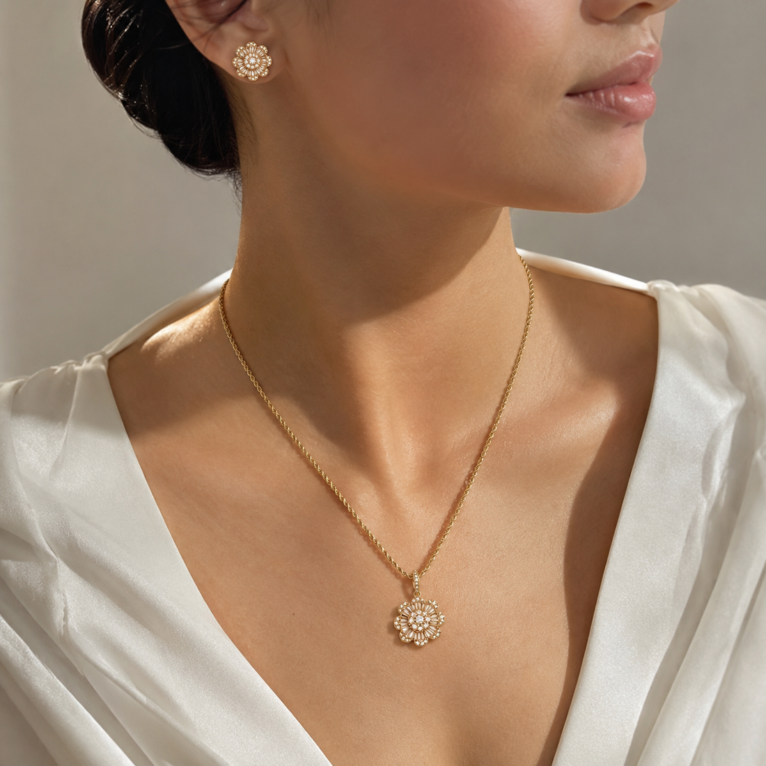 Conjunto Flor Cristais 18K
