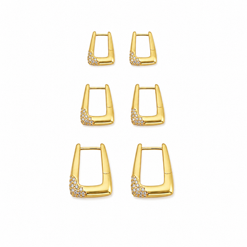 Brinco Triangular com Ponta Cravejada 18K