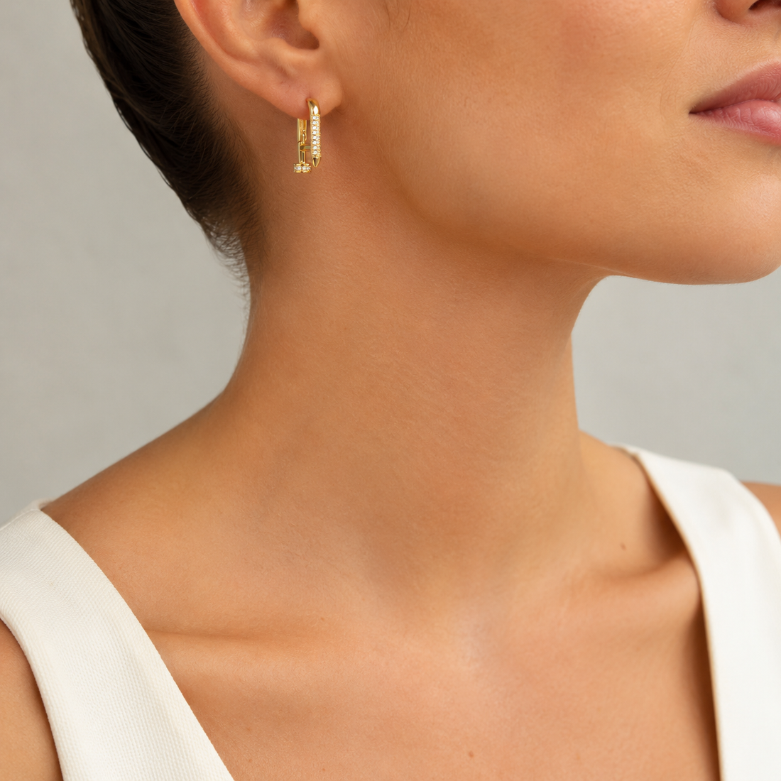 Brinco Argola Prego com Zircônias Folheado a Ouro 18K